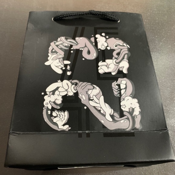 AirPod Case - Picture 10 of 11